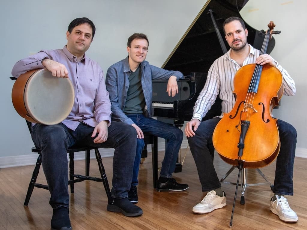 ize-trio-july-25 Ize trio july 25