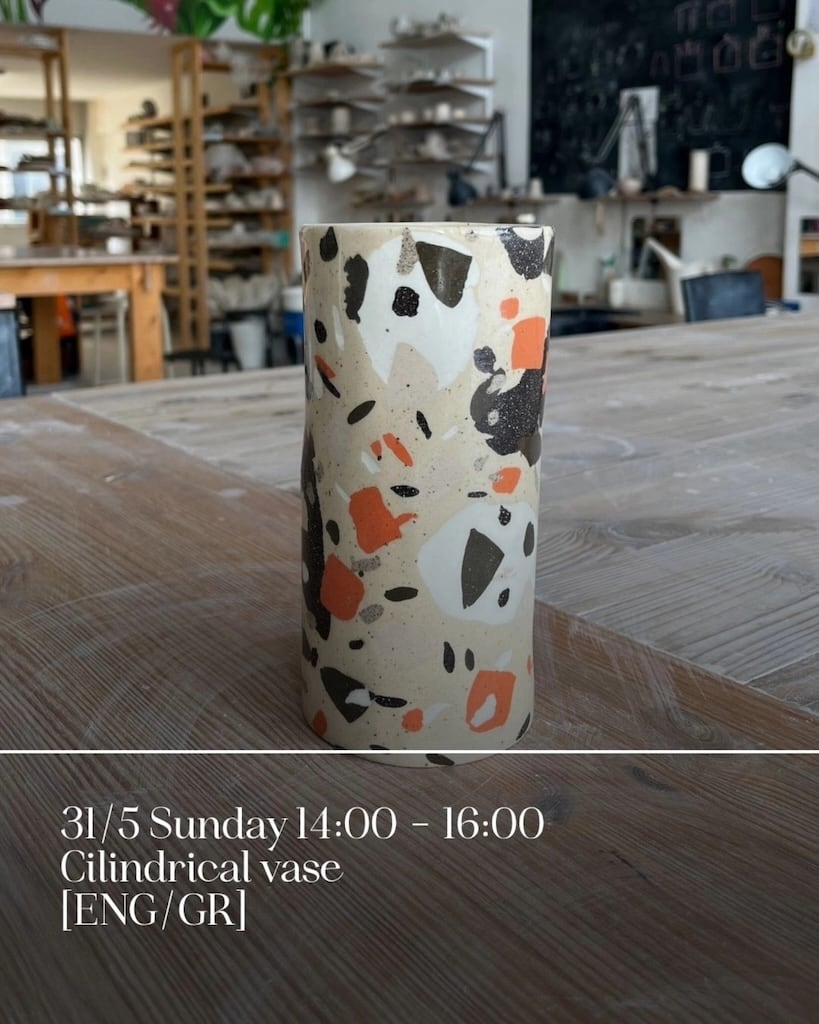 Cilindrical vase may